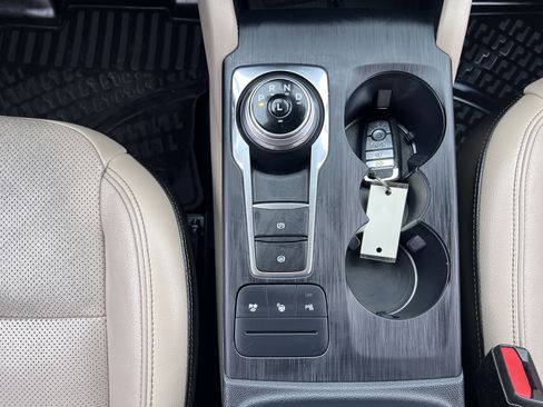 Used 2020 Ford Escape Titanium image 35