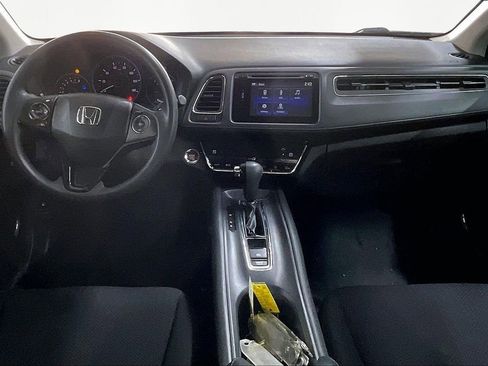 Used 2017 Honda HR-V EX image 8