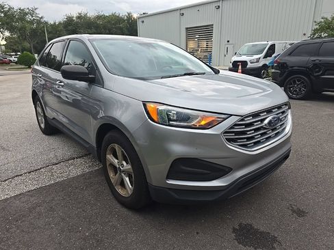 Used 2021 Ford Edge SE FWD image 2