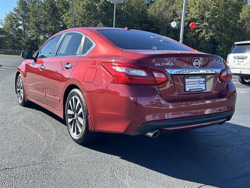 Used 2017 Nissan Altima 2.5 SV w/ Convenience Package image 7