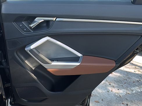 Certified 2025 Audi Q3 2.0T Premium image 27