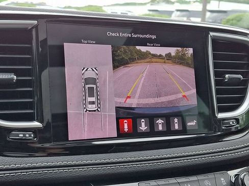Used 2022 Chrysler Pacifica Limited AWD/4WD image 20