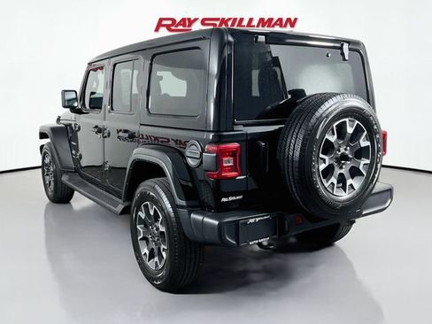 Used 2024 Jeep Wrangler Unlimited Sahara w/ Technology Group AWD/4WD image 5