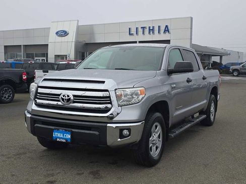 Used 2017 Toyota Tundra SR5 image 1