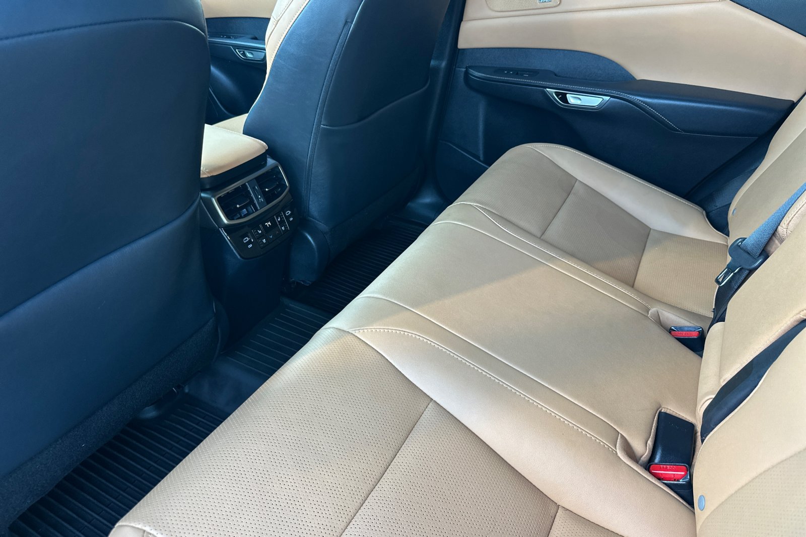 Certified 2023 Lexus RX 350 w/ Cold Area Package AWD/4WD image 9