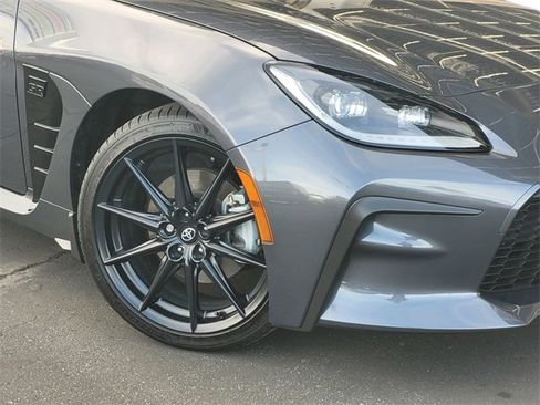 Used 2025 Toyota GR86 Premium image 3