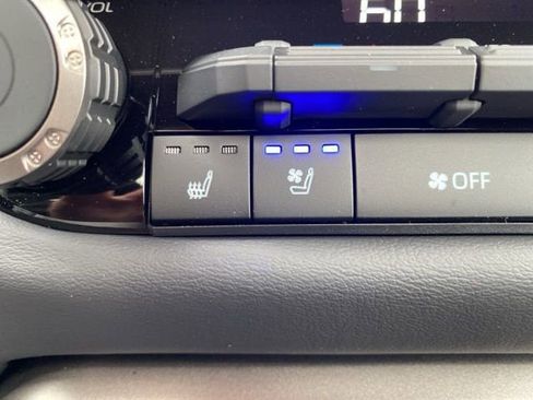 New 2026 Toyota Tundra Platinum AWD/4WD image 11