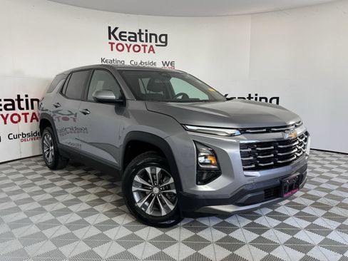 Used 2026 Chevrolet Equinox LT AWD/4WD image 3