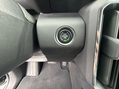 Used 2025 GMC Acadia Elevation w/ Elevation Premium Package image 17