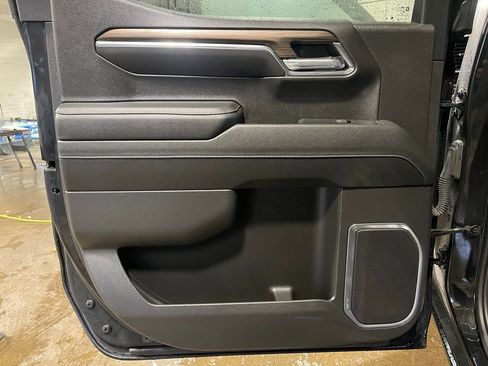 Used 2023 Chevrolet Silverado 1500 LT image 17