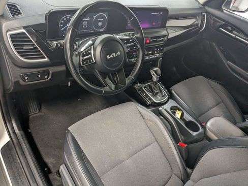 Used 2024 Kia Seltos S AWD/4WD image 12