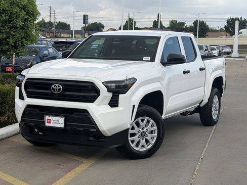 Certified 2024 Toyota Tacoma SR AWD/4WD image 2