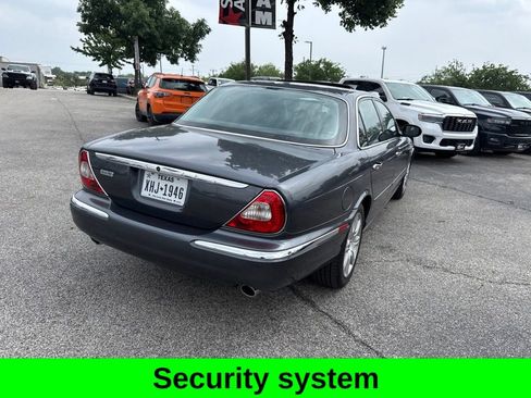 Used 2004 Jaguar XJ8 RWD image 7