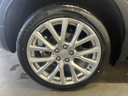 Used 2022 Cadillac XT4 Premium Luxury w/ LPO, Radiant Package image 31