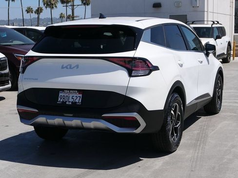 Used 2023 Kia Sportage LX FWD image 3