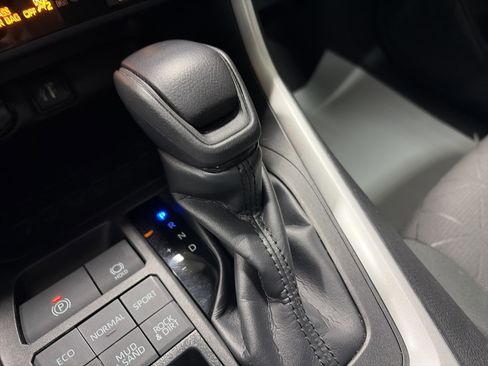 Used 2023 Toyota RAV4 XLE image 24