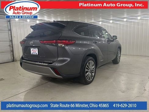 Used 2021 Toyota Highlander Platinum image 5