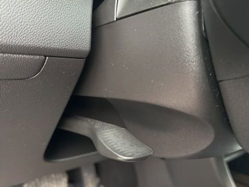 Used 2021 Buick Encore GX Essence w/ Experience Buick Package image 21