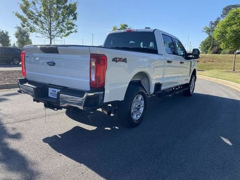 Used 2025 Ford F250 XLT image 3
