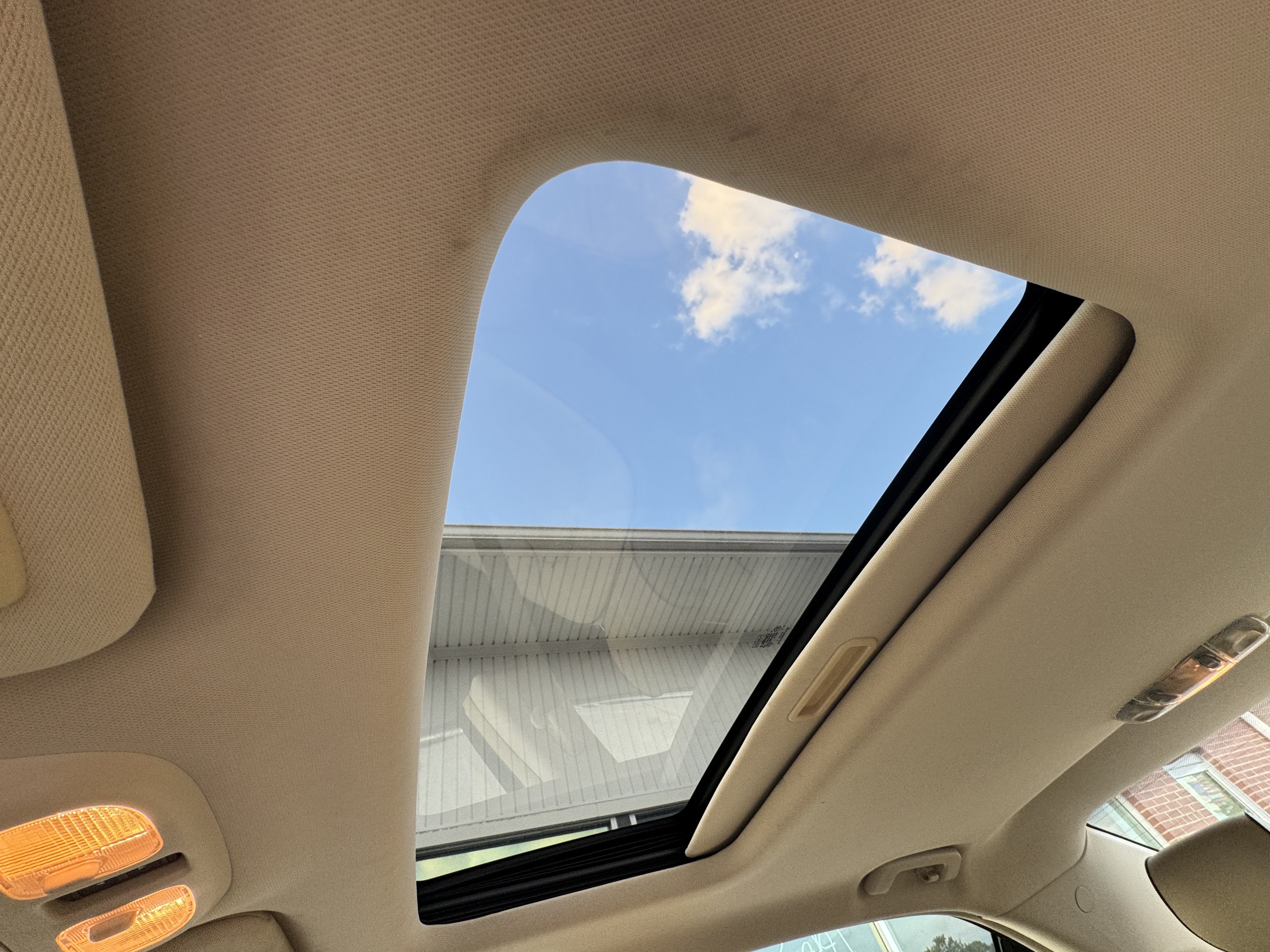 Used 2011 Lincoln MKZ FWD image 11