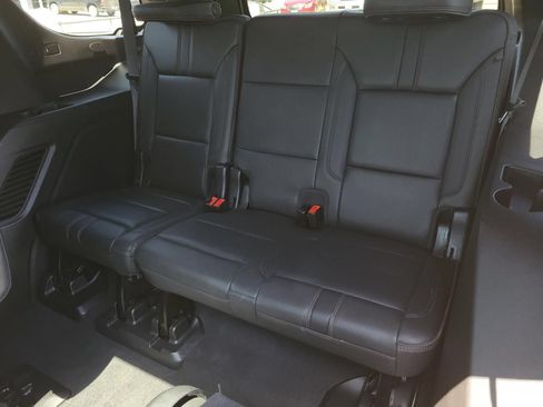 Used 2022 Chevrolet Tahoe RST w/ Luxury Package RWD image 14
