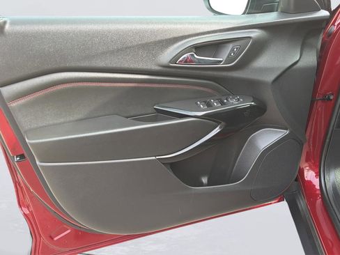 Used 2025 Chevrolet Trax RS w/ Driver Confidence Package image 22