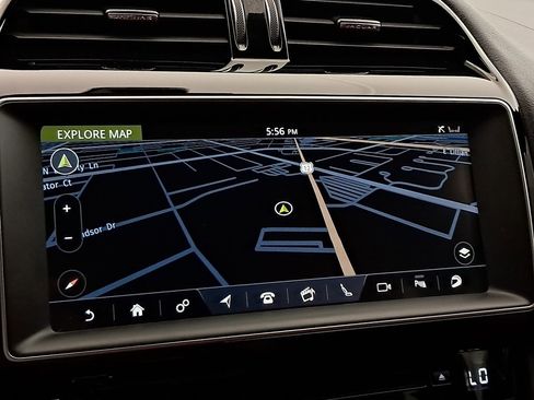 Used 2019 Jaguar F-PACE S image 22