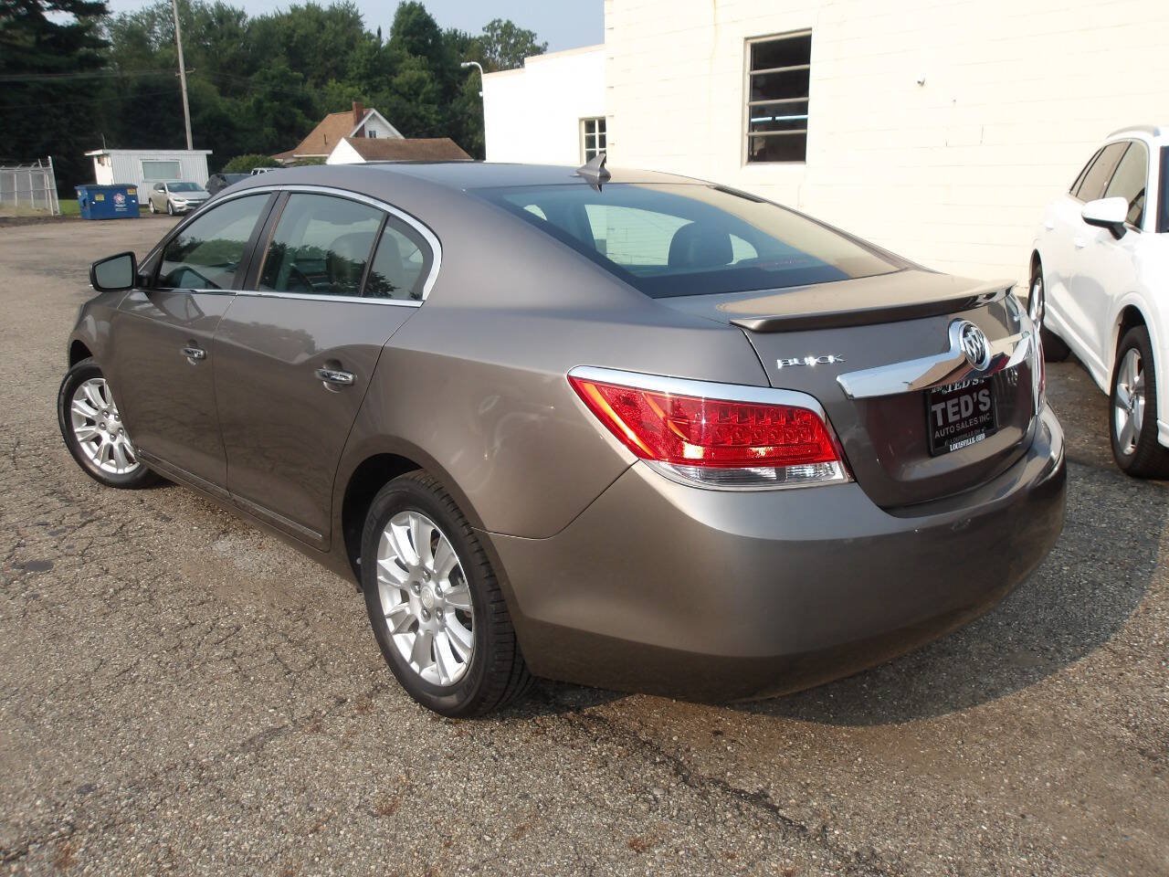 Used 2012 Buick LaCrosse Leather FWD image 5