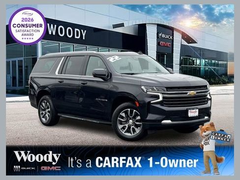 Used 2022 Chevrolet Suburban LT w/ LT Signature Plus Package image 1