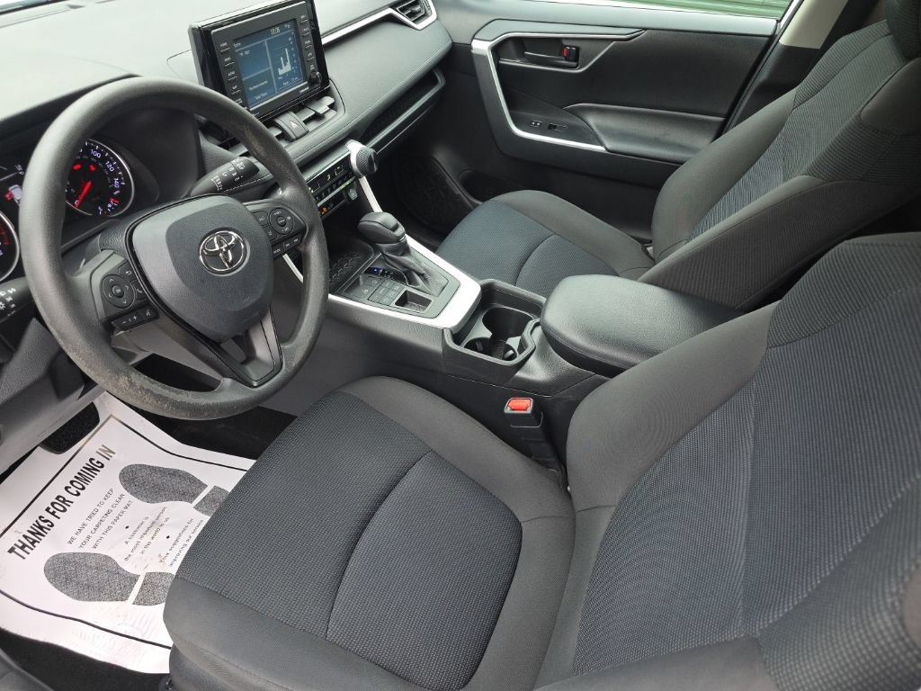 Certified 2021 Toyota RAV4 LE AWD/4WD image 11