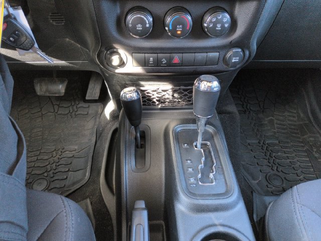 Used 2018 Jeep Wrangler Unlimited Sport AWD/4WD image 36