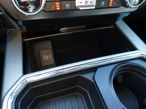 Used 2022 Ford F350 Lariat image 26