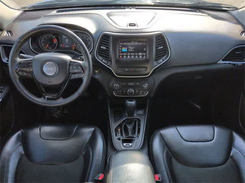 Used 2019 Jeep Cherokee Latitude Plus image 15