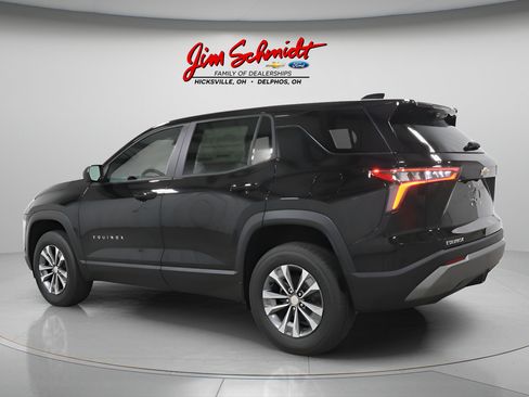 New 2026 Chevrolet Equinox LT w/ Convenience Package II FWD image 4