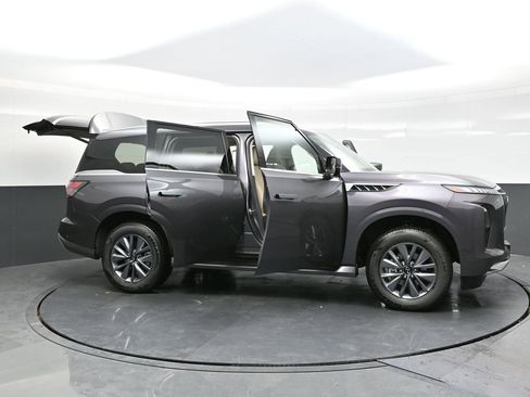 Used 2025 INFINITI QX80 Pure image 31