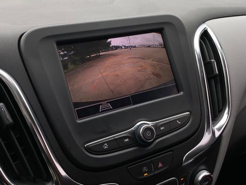 Used 2024 Chevrolet Equinox LS w/ LS Convenience Package FWD image 16