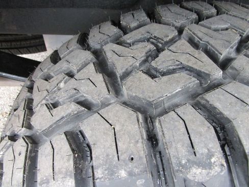 Used 2024 GMC Sierra 1500 SLE w/ X31 Off-Road Package image 16