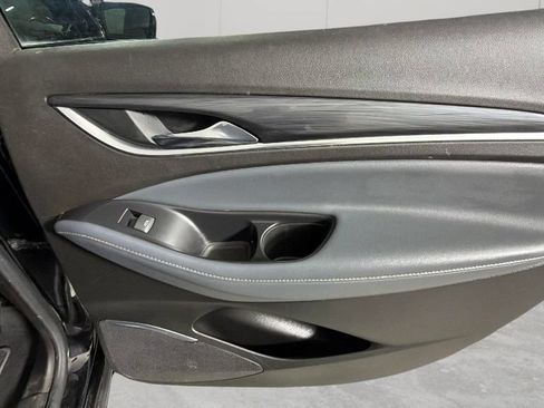 Certified 2022 Buick Enclave Essence w/ Experience Buick Package FWD image 36