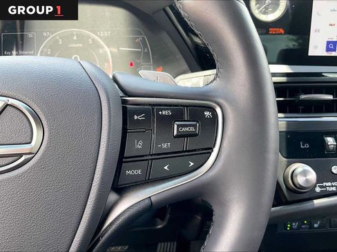 Used 2025 Lexus ES 350 w/ Premium Package FWD image 22