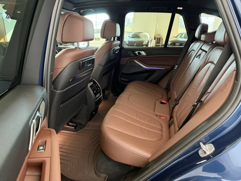 Used 2019 BMW X5 xDrive40i w/ M Sport Package AWD/4WD image 18