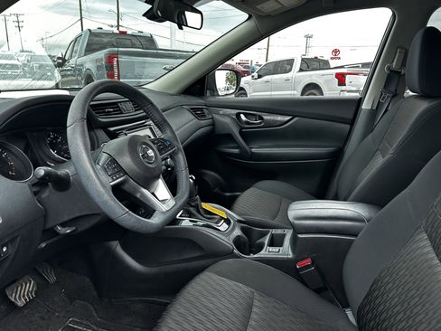 Used 2020 Nissan Rogue SV w/ Premium Package AWD/4WD image 10