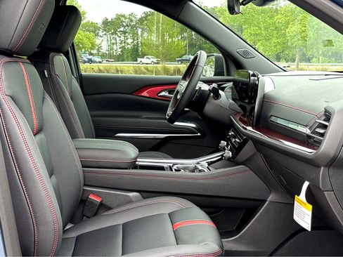 New 2026 Chevrolet Traverse RS FWD image 8