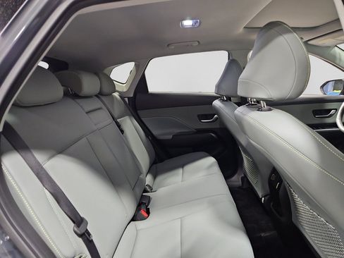 Used 2024 Hyundai Kona Limited FWD image 25