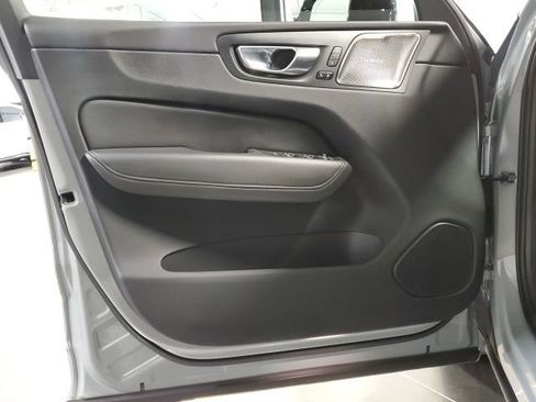 Used 2025 Volvo XC60 B5 Plus w/ Protection Package Premier AWD/4WD image 11