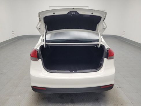 Used 2017 Kia Forte LX image 29