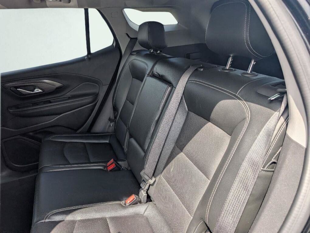 Used 2024 GMC Terrain SLT AWD/4WD image 34