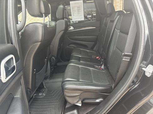 Used 2018 Jeep Grand Cherokee Overland image 4