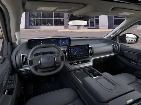 New 2026 Ford Expedition Platinum w/ Driver's Package AWD/4WD image 9
