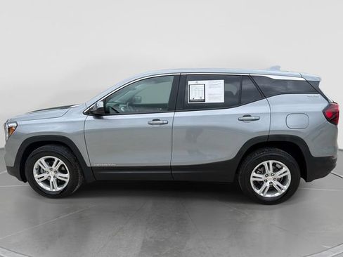 Used 2024 GMC Terrain SLE AWD/4WD image 7