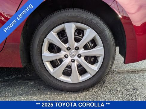 Used 2025 Toyota Corolla LE image 11
